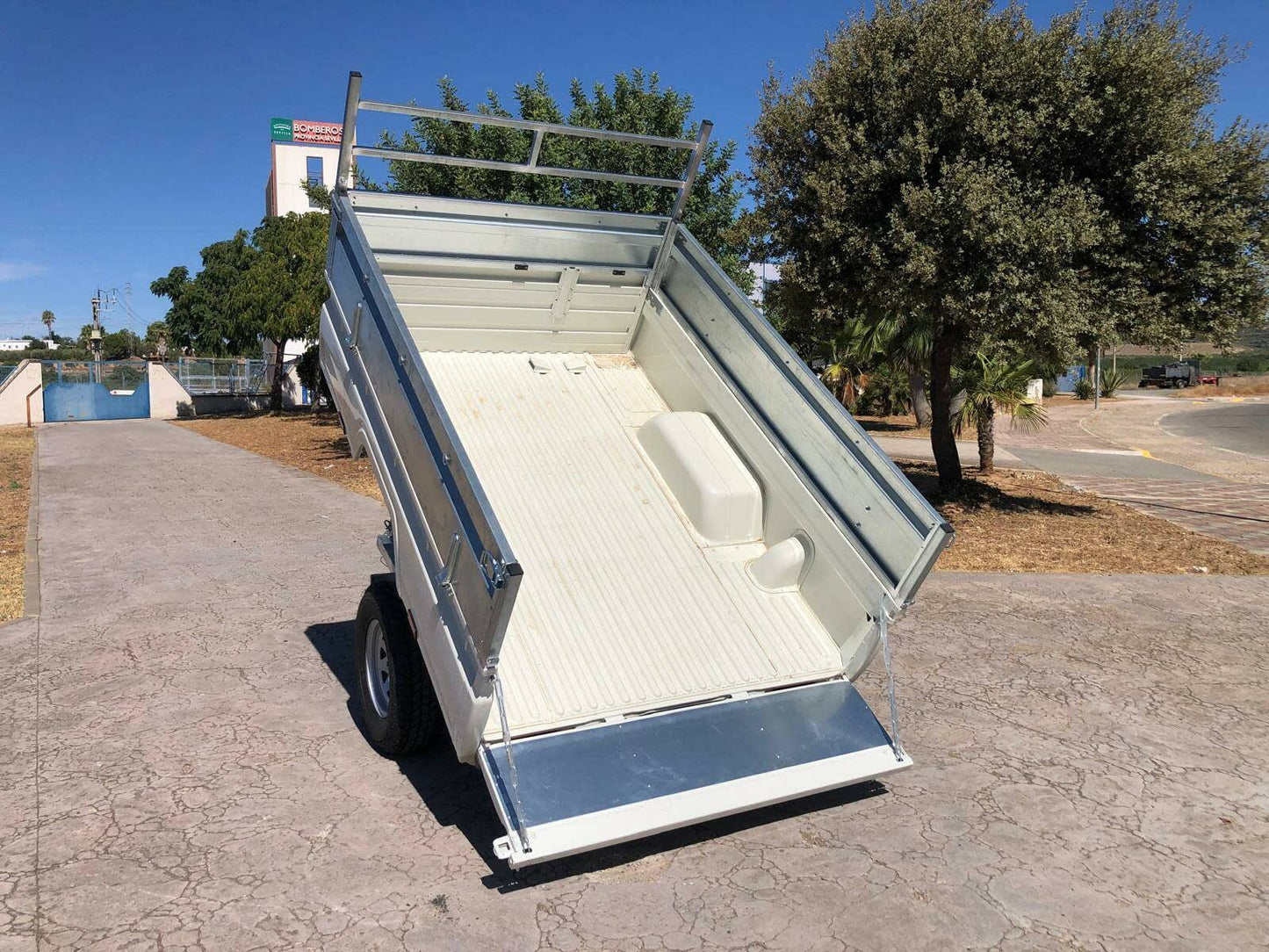 Remolque basculante todo terreno toyota hilux