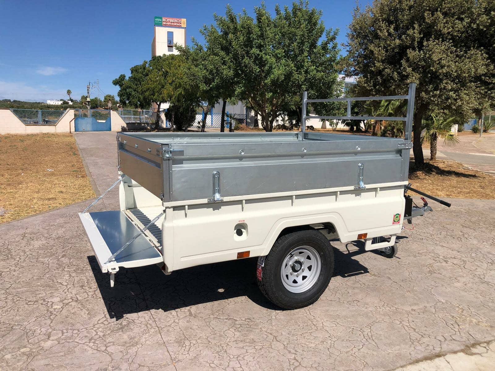 Remolque basculante todo terreno toyota hilux