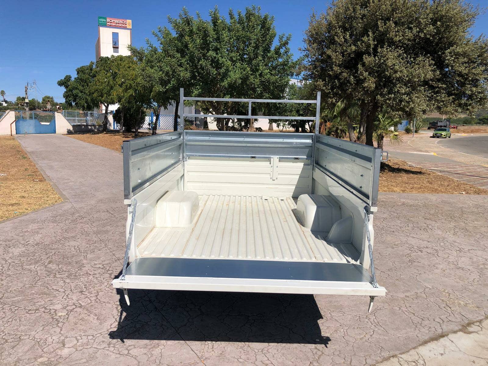 Remolque basculante todo terreno toyota hilux