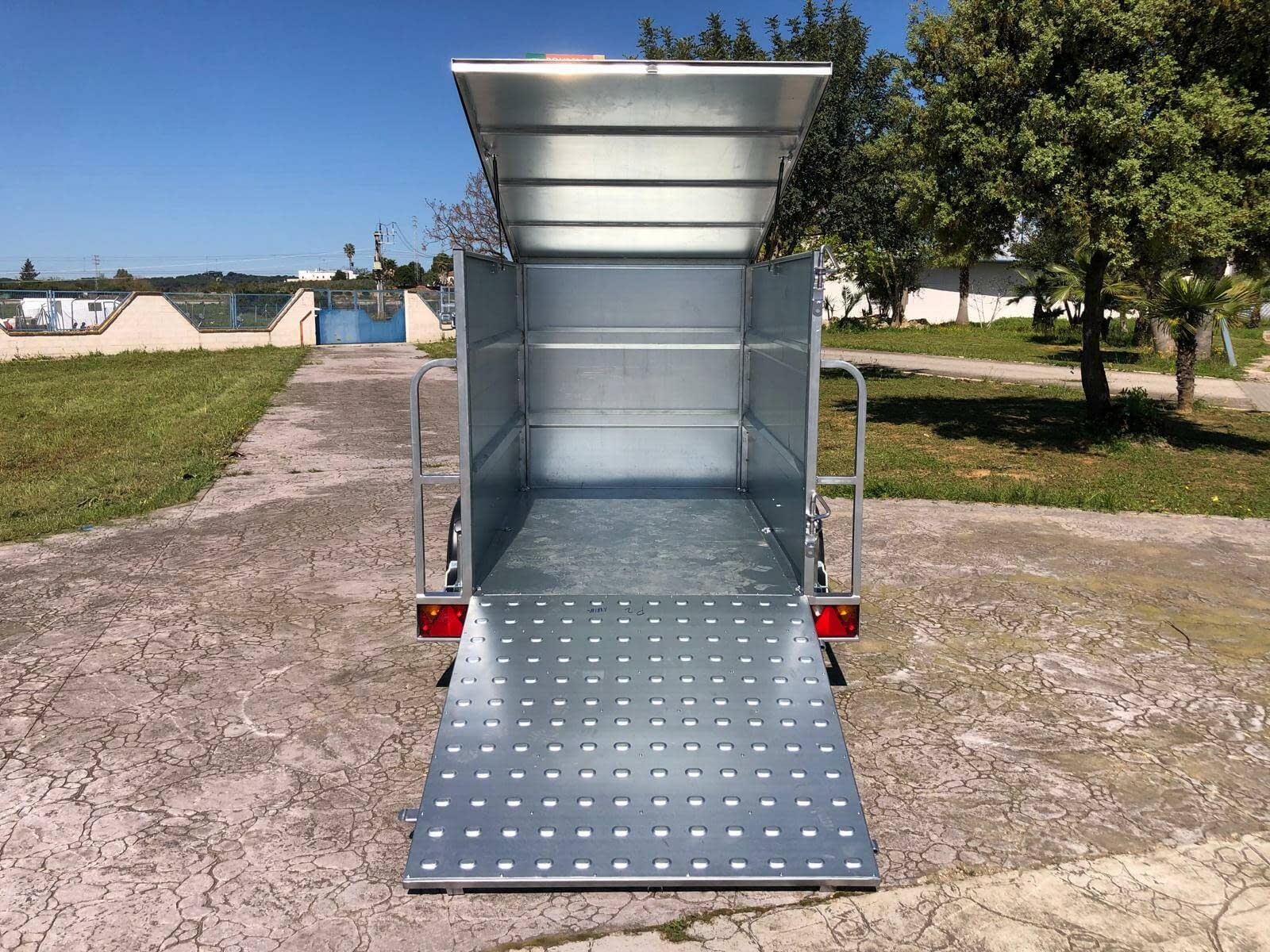 Remolque Caja Cerrada Galvanizado