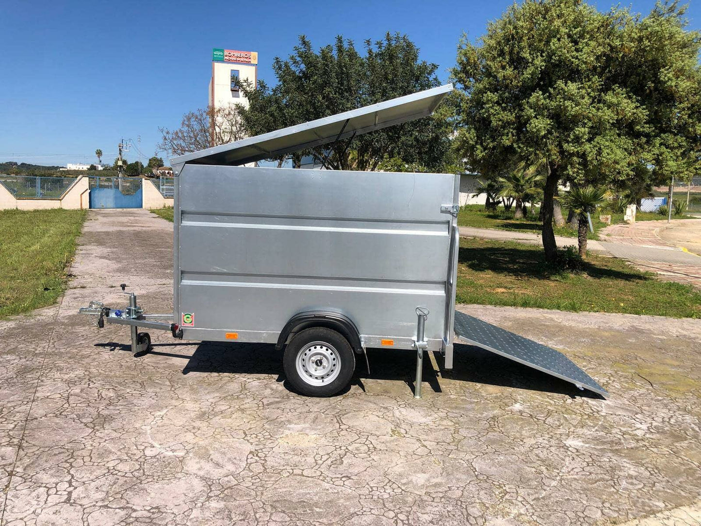 Remolque Caja Cerrada Galvanizado